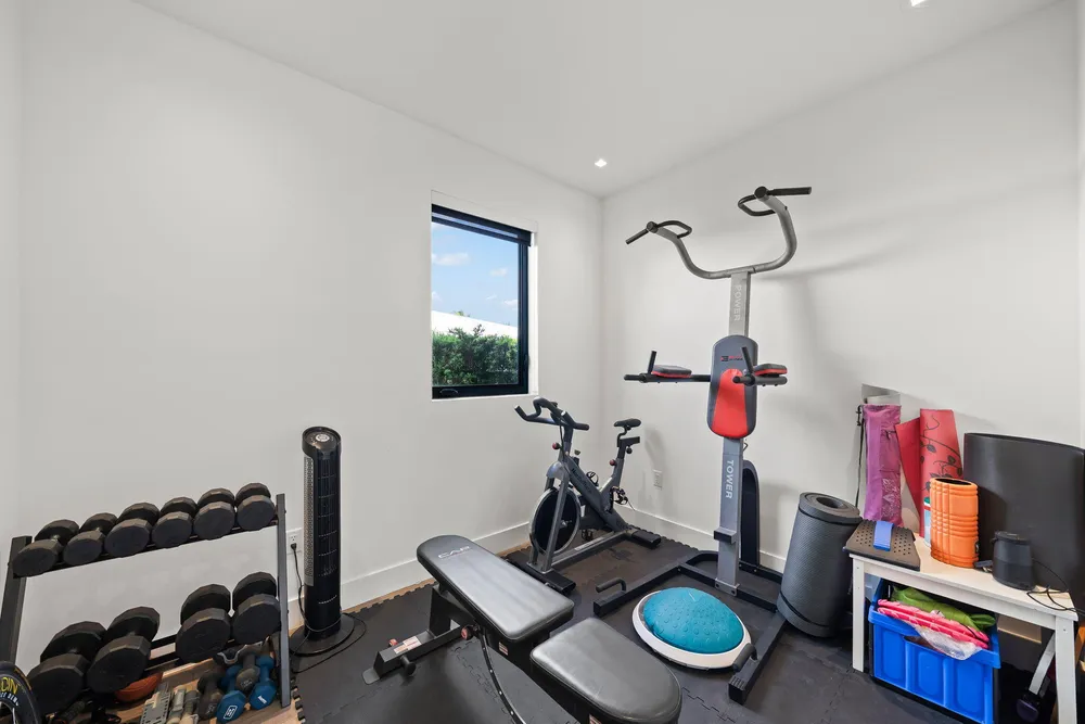 16539 Botaniko Dr N, Weston, FL 33326