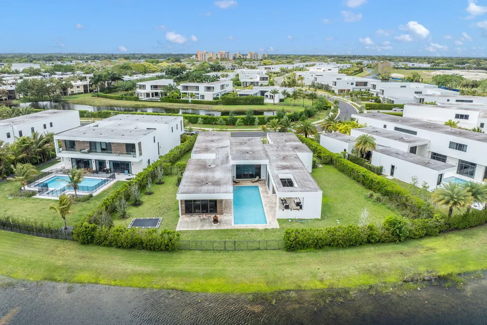 16539 Botaniko Dr N, Weston, FL 33326