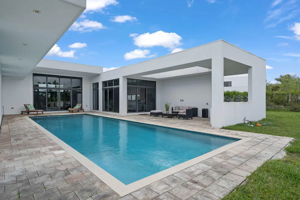 16539 Botaniko Dr N, Weston, FL 33326