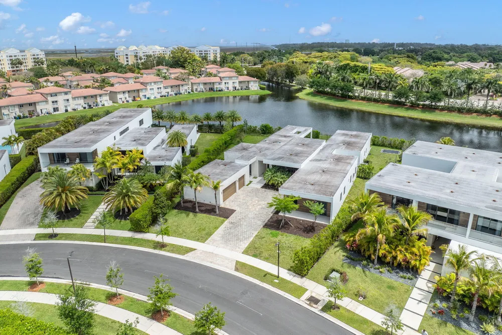 16539 Botaniko Dr N, Weston, FL 33326