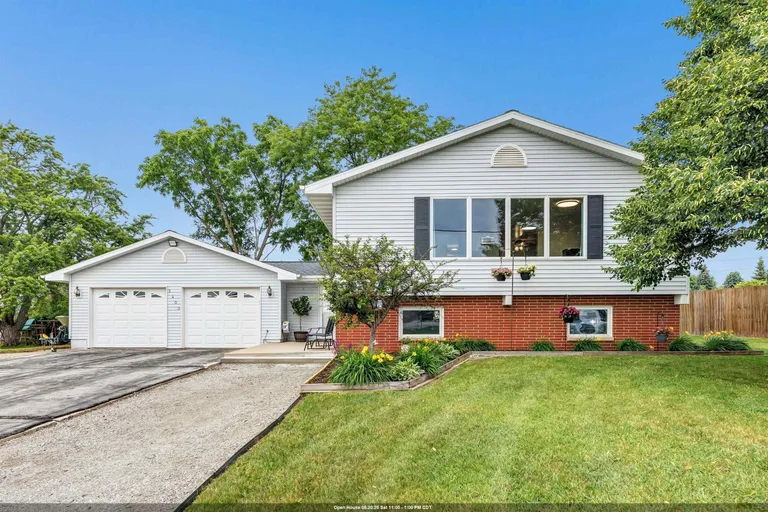 2400 S Ridge Rd, Green Bay, WI 54304