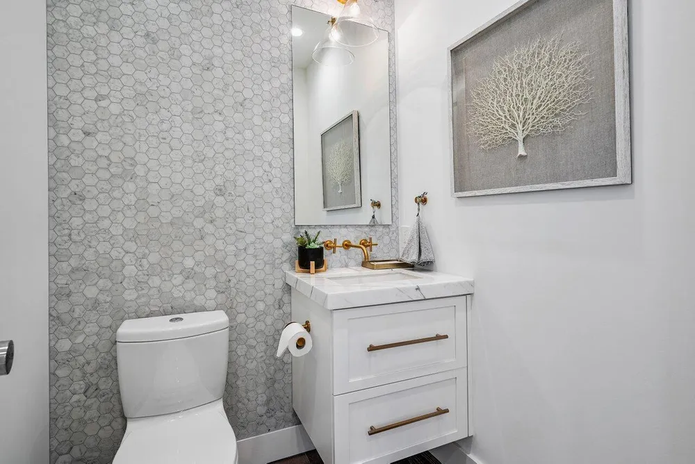 8331 Sawpine Rd, Delray Beach, FL 33446
