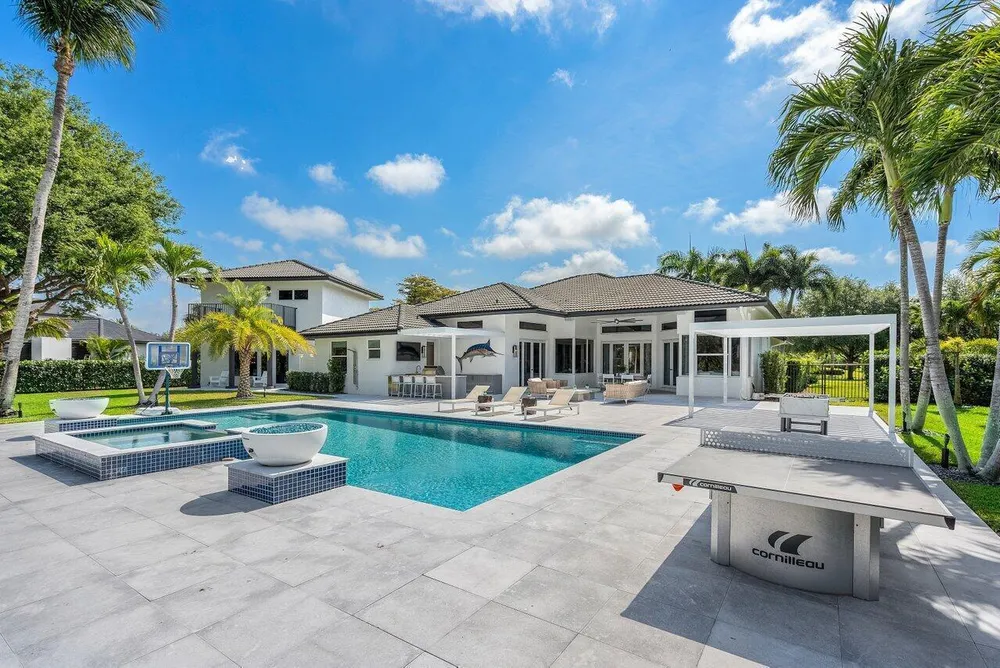 8331 Sawpine Rd, Delray Beach, FL 33446