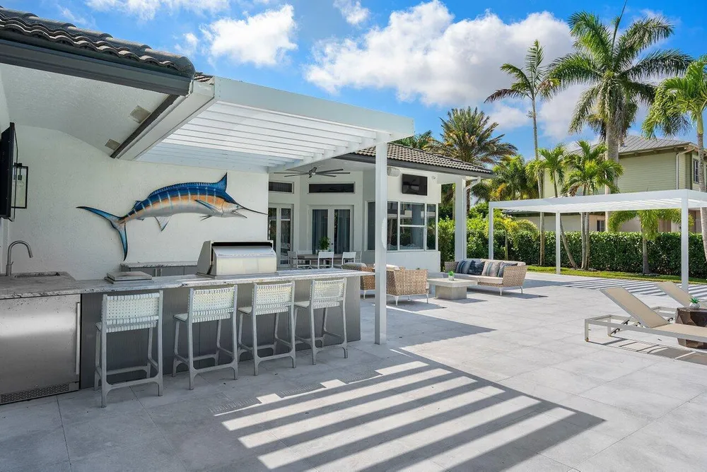 8331 Sawpine Rd, Delray Beach, FL 33446