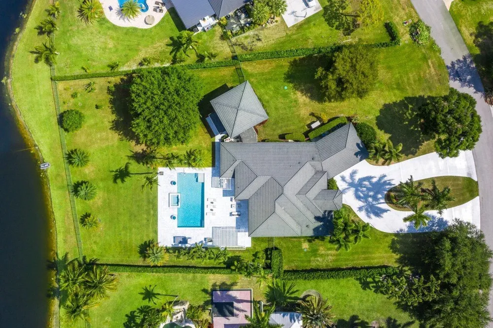 8331 Sawpine Rd, Delray Beach, FL 33446