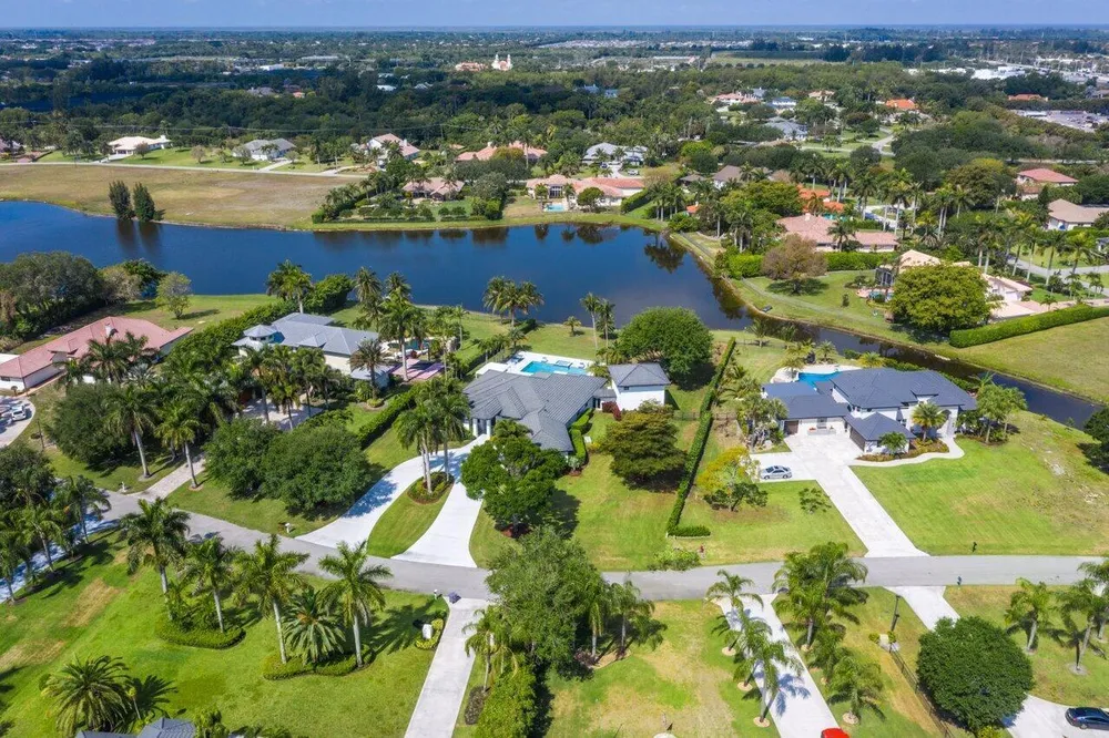 8331 Sawpine Rd, Delray Beach, FL 33446