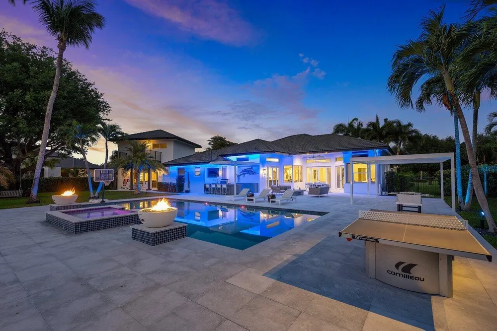 8331 Sawpine Rd, Delray Beach, FL 33446