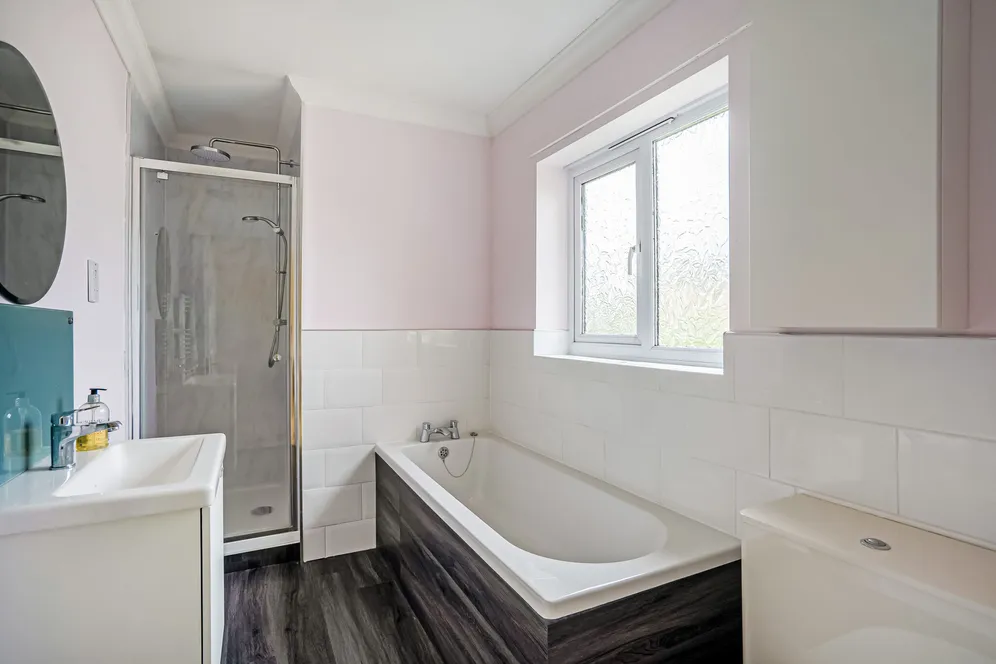 Oaklands, Cirencester, GL7 photo 16