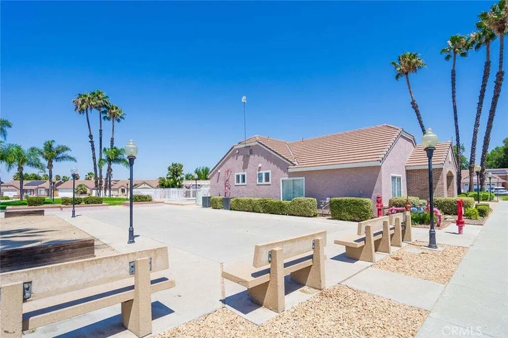 2220 Glenwood Ave, Hemet, CA 92545