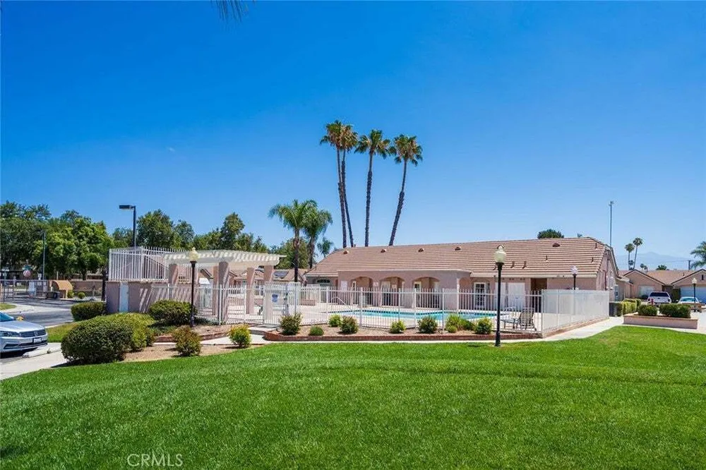 2220 Glenwood Ave, Hemet, CA 92545