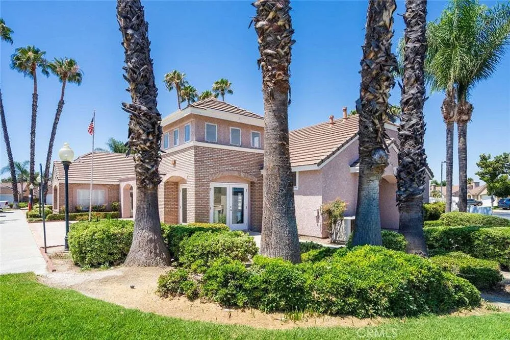 2220 Glenwood Ave, Hemet, CA 92545