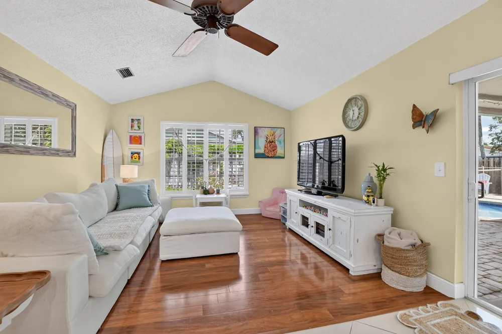 1345 SW 28th Ave, Deerfield Beach, FL 33442