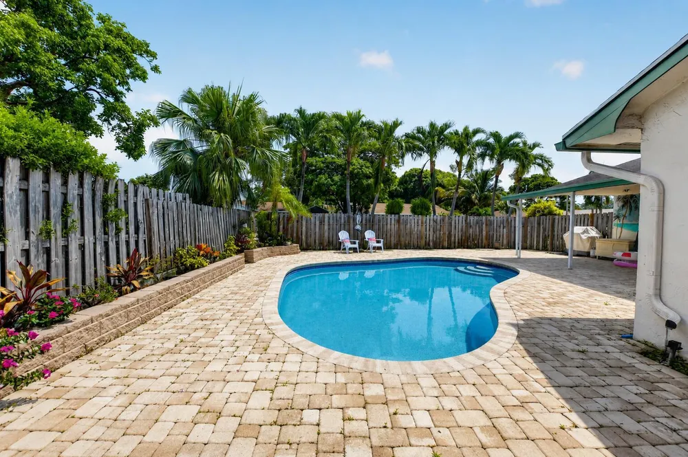 1345 SW 28th Ave, Deerfield Beach, FL 33442