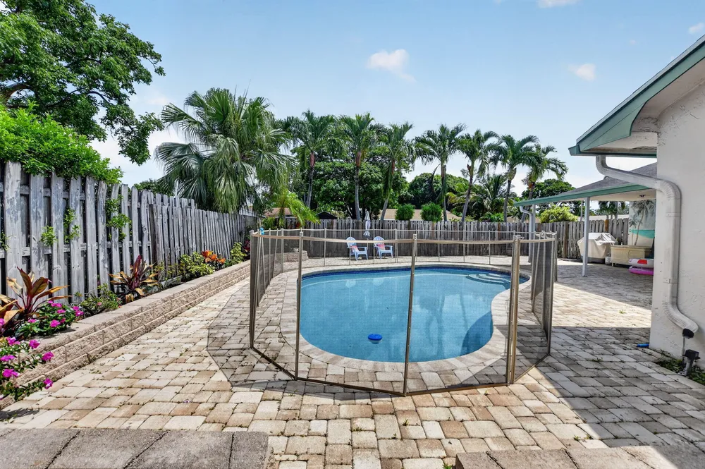 1345 SW 28th Ave, Deerfield Beach, FL 33442