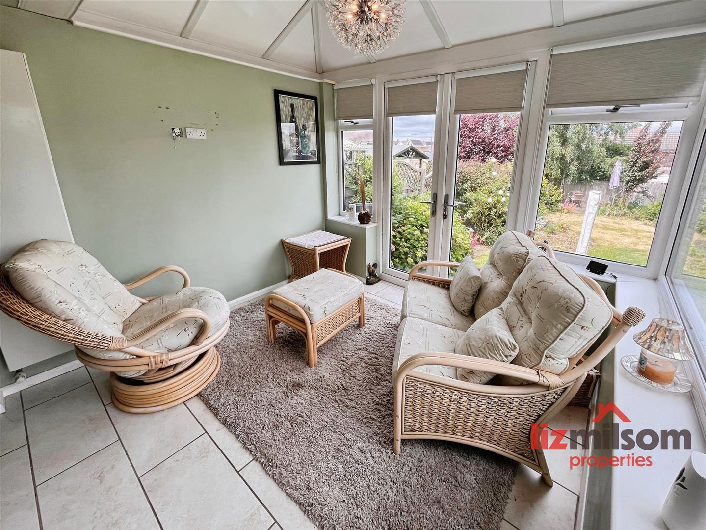 Winchester Drive, Midway, Swadlincote Image 4