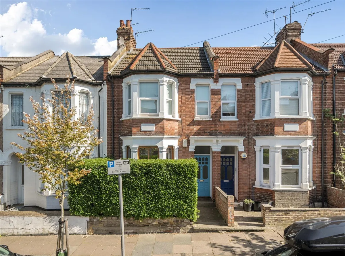 Litchfield Gardens NW10
