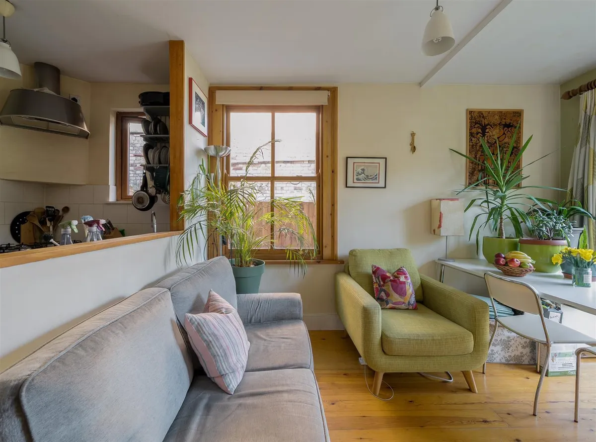 Litchfield Gardens NW10