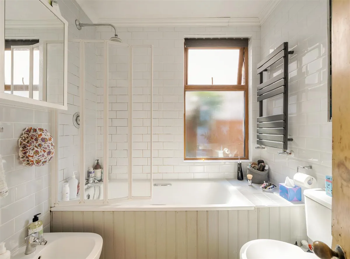 Litchfield Gardens NW10