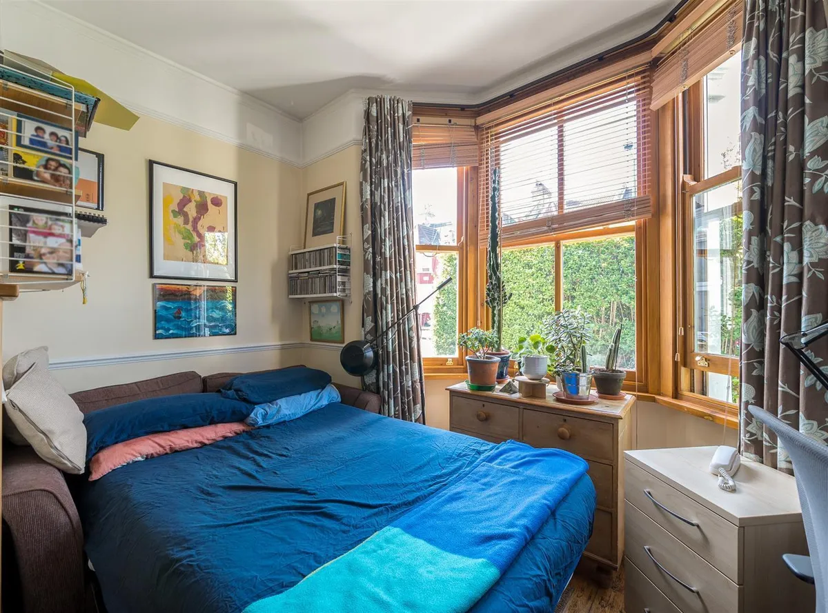 Litchfield Gardens NW10