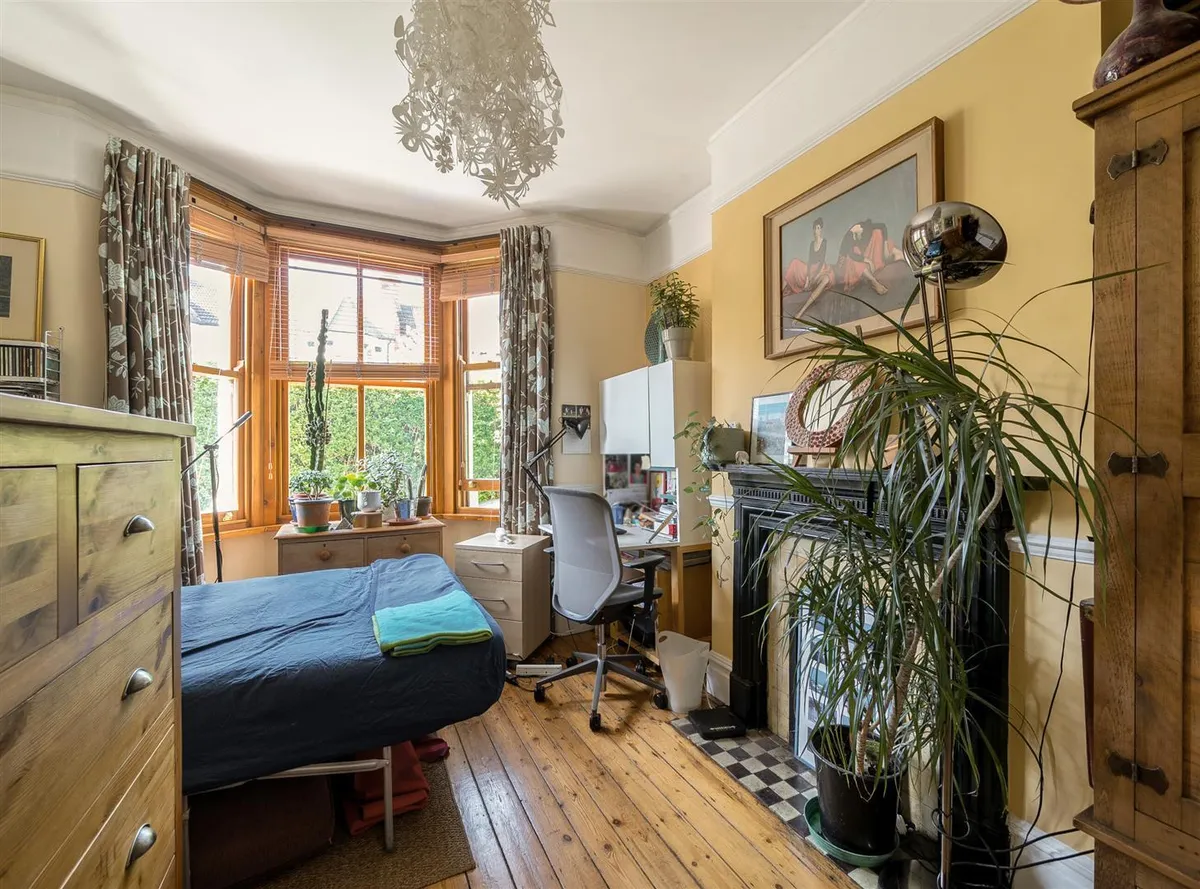 Litchfield Gardens NW10