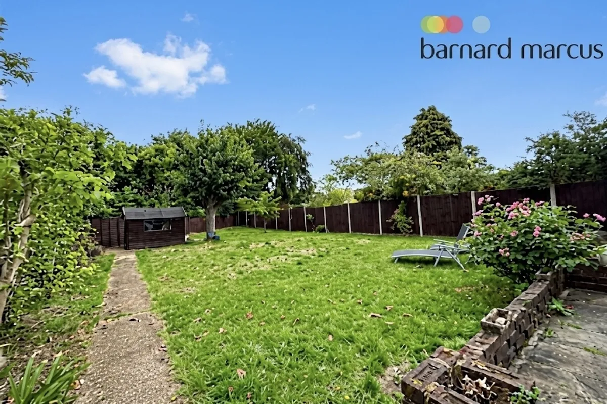 Cheyham Gardens, Sutton
