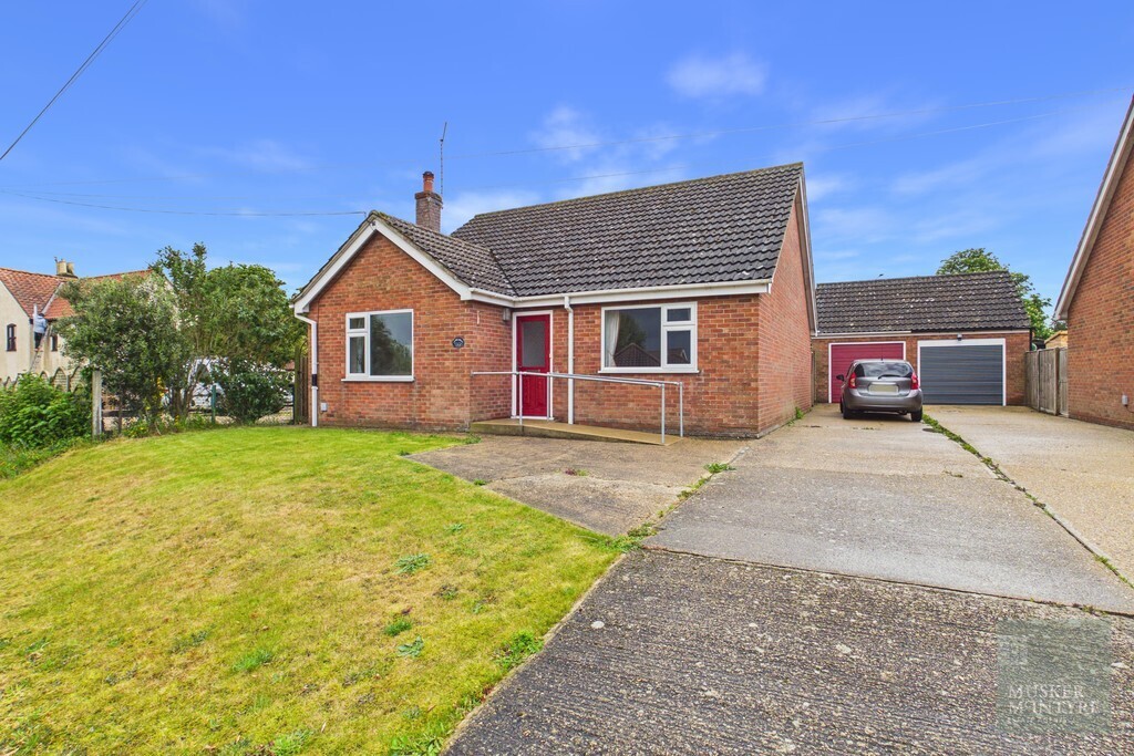 Beccles Road, Bungay Image 1