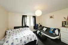 New Charlton Way, Bristol