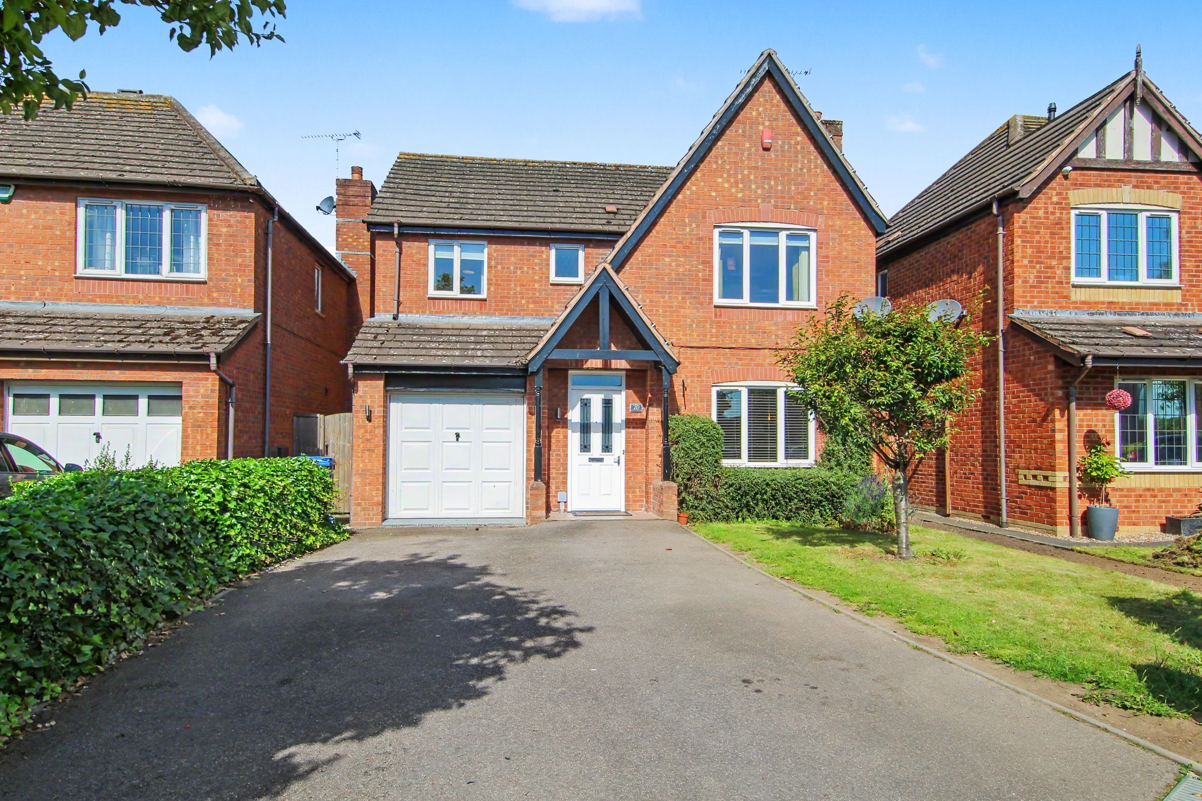 Oyster Close, Burton-On-Trent Image 1