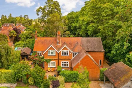 Ellesmere Road, Weybridge, KT13