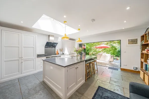 Ellesmere Road, Weybridge, KT13 photo 3