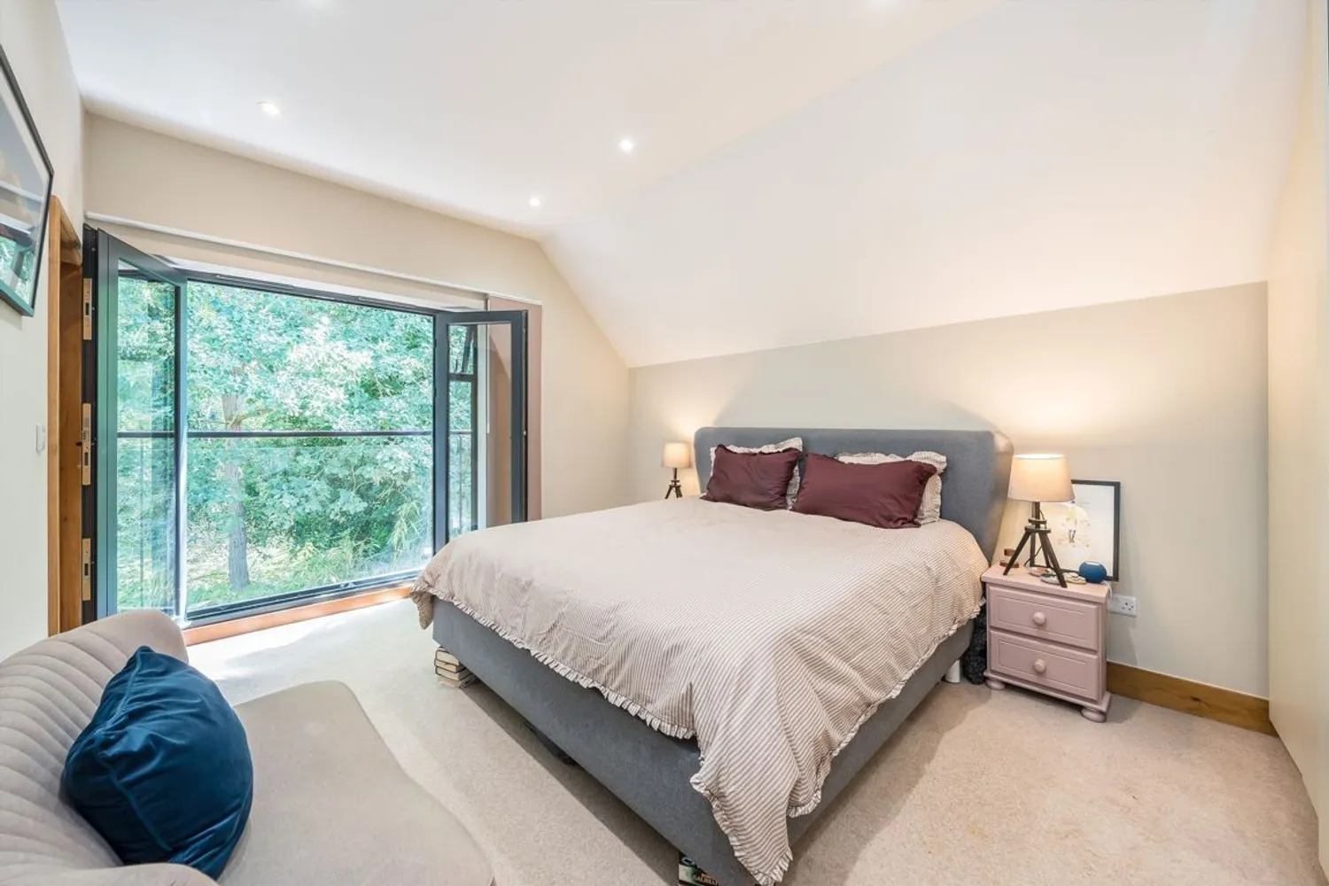 Ellesmere Road, Weybridge, KT13 photo 5