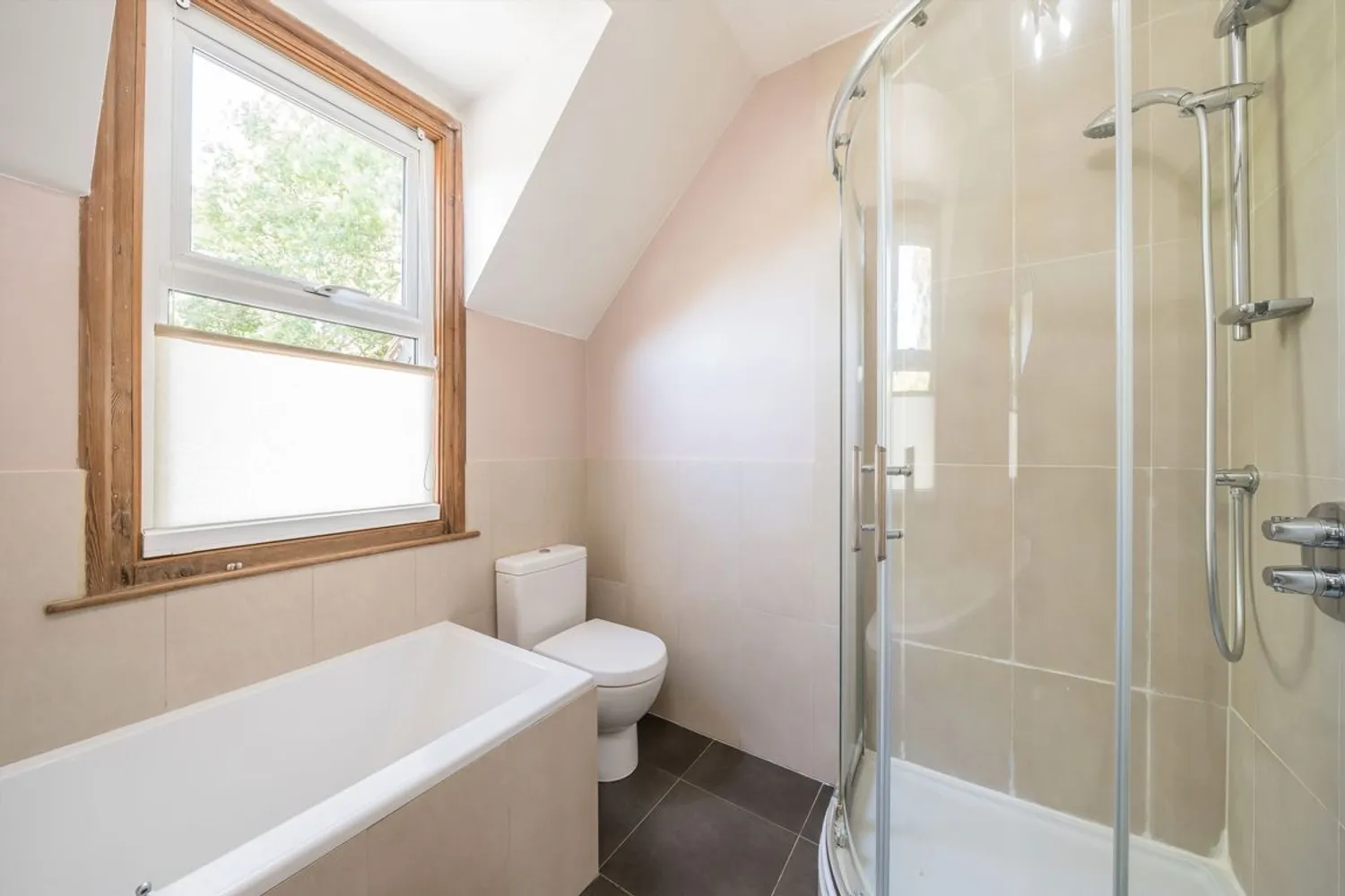 Ellesmere Road, Weybridge, KT13 photo 10