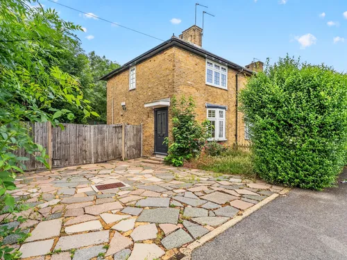 Hunston Road, Mordenphoto