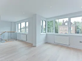 Hare Lane, Claygate, Esher thumb 2