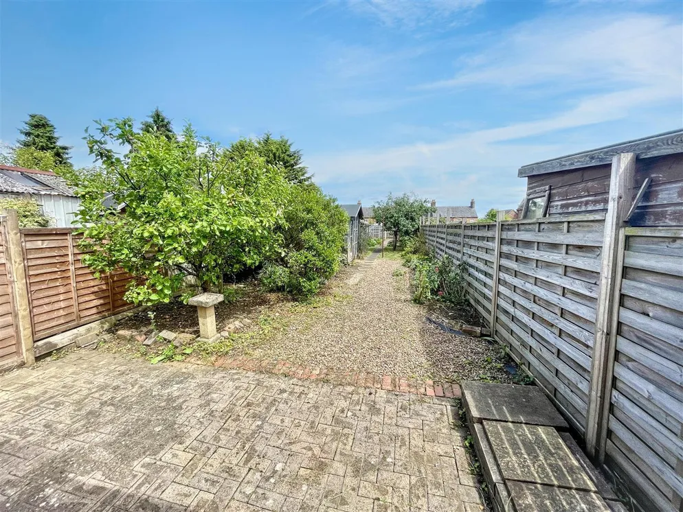 Property carousel item 11