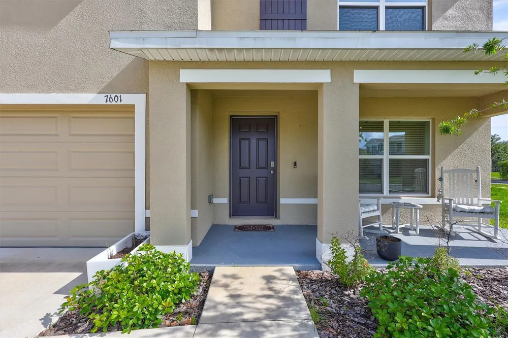 7601 Rosewood Garden Loop, Tampa, FL 33637