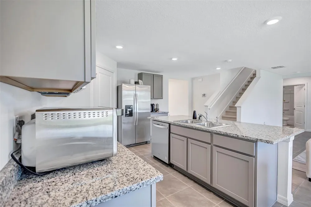 7601 Rosewood Garden Loop, Tampa, FL 33637