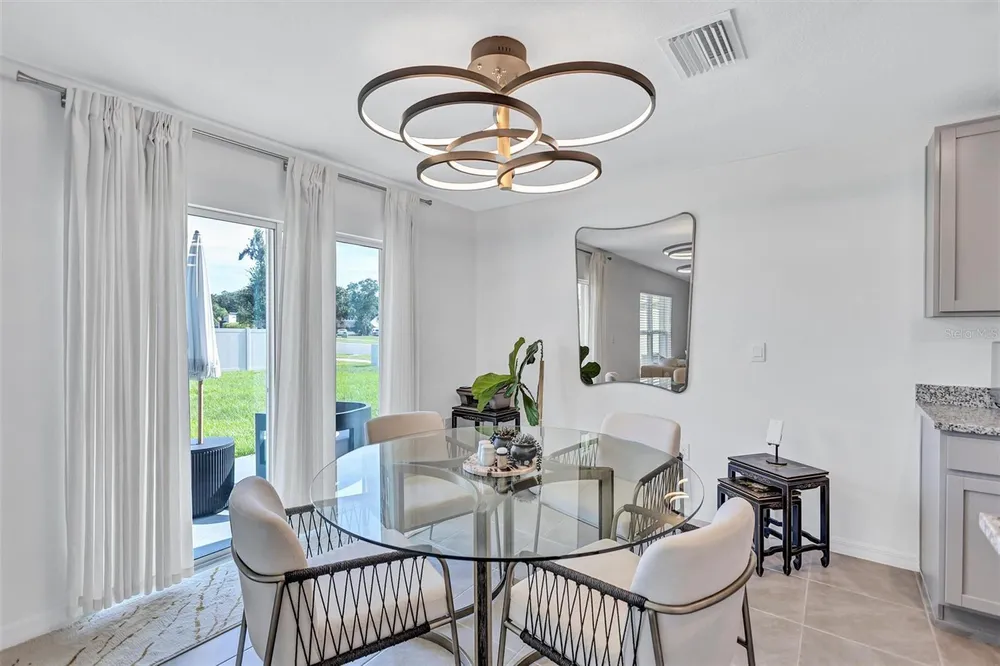 7601 Rosewood Garden Loop, Tampa, FL 33637
