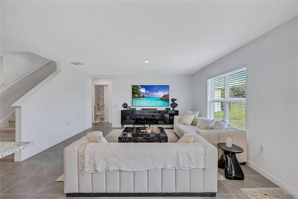 7601 Rosewood Garden Loop, Tampa, FL 33637