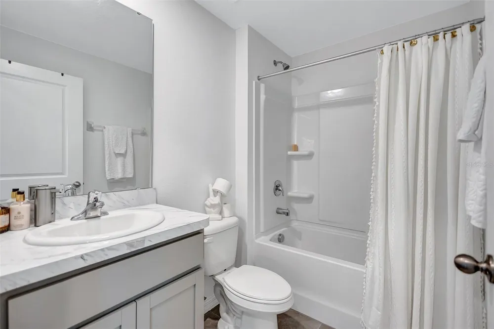 7601 Rosewood Garden Loop, Tampa, FL 33637