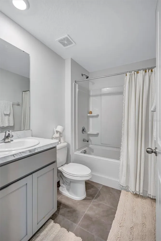 7601 Rosewood Garden Loop, Tampa, FL 33637