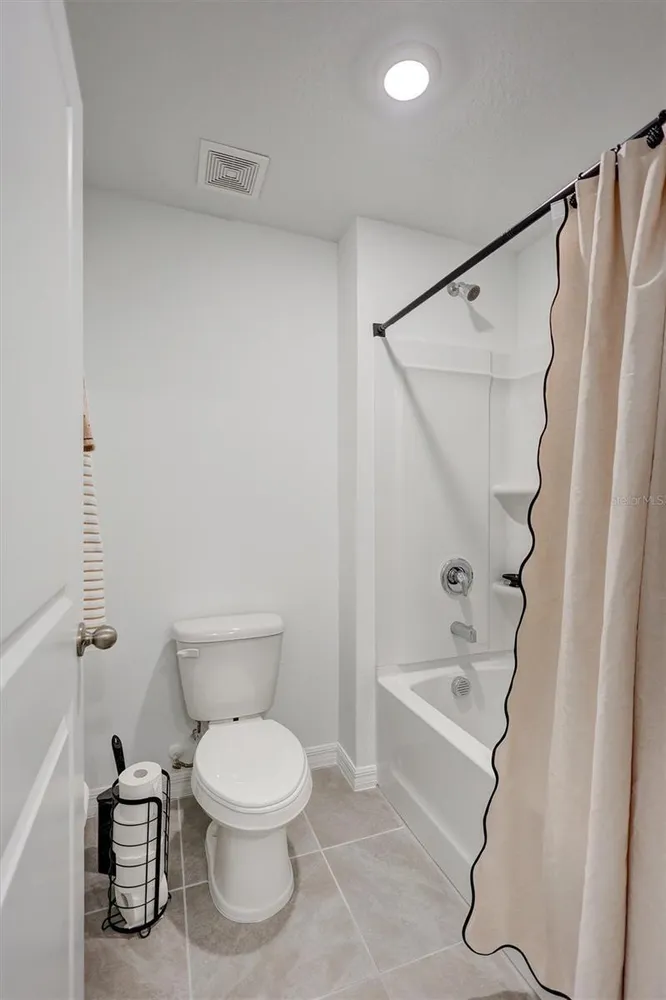 7601 Rosewood Garden Loop, Tampa, FL 33637