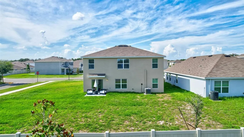 7601 Rosewood Garden Loop, Tampa, FL 33637