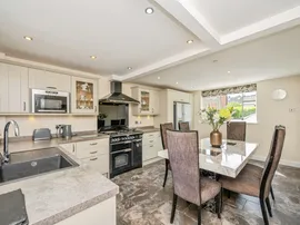 Beresford Avenue, Ashbourne thumb 2