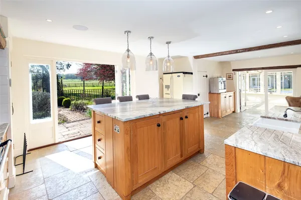 Dorchester Road, Sturminster Marshall, BH21 photo 2
