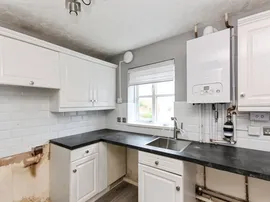 Broad Oak Close, Eastbourne thumb 3