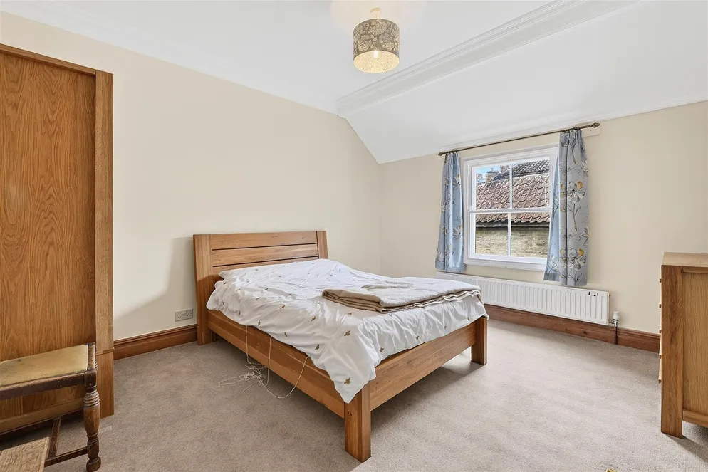 Property carousel item 15