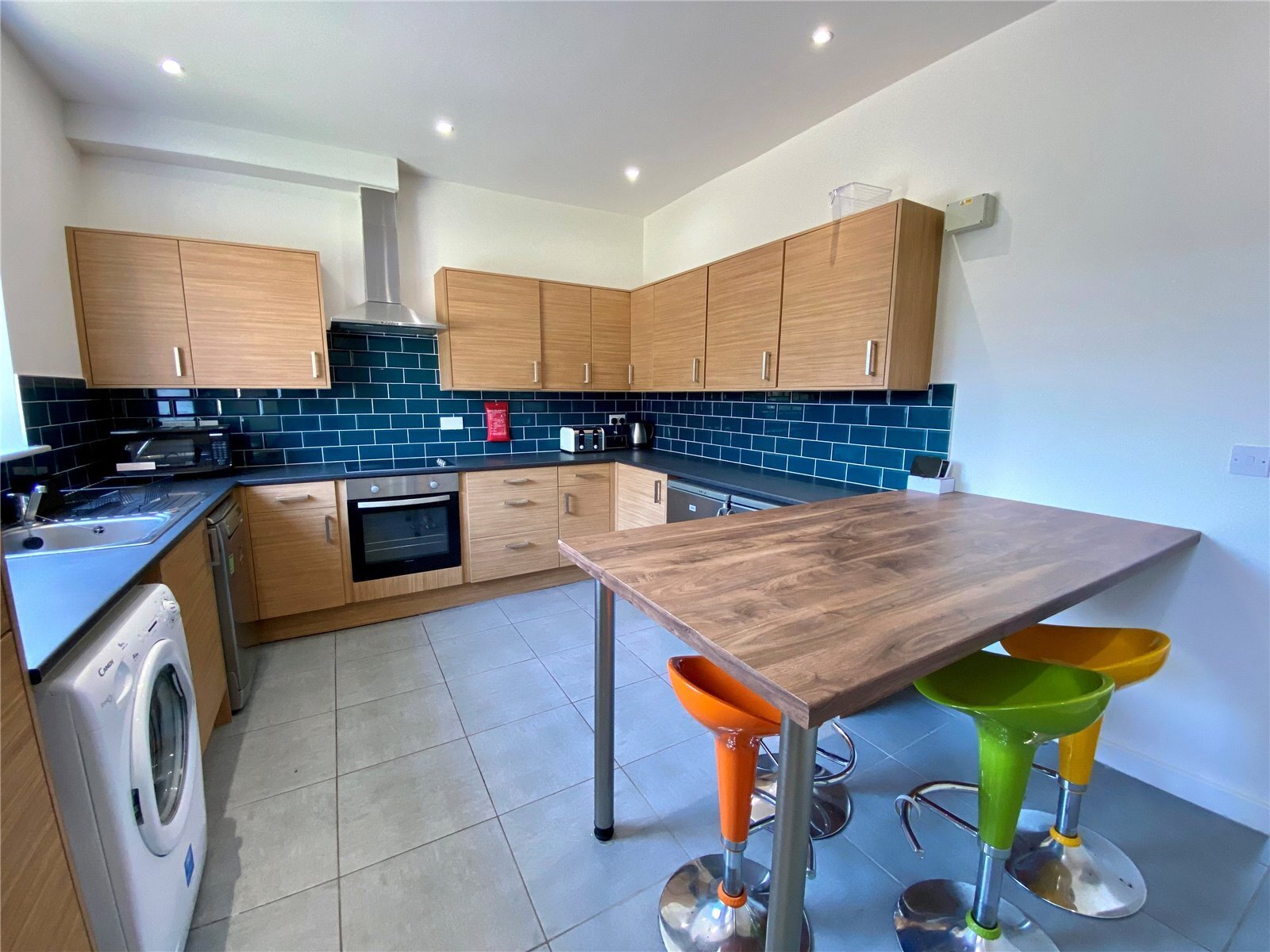 24 Victoria Street, Huddersfield, HD5 Image 1