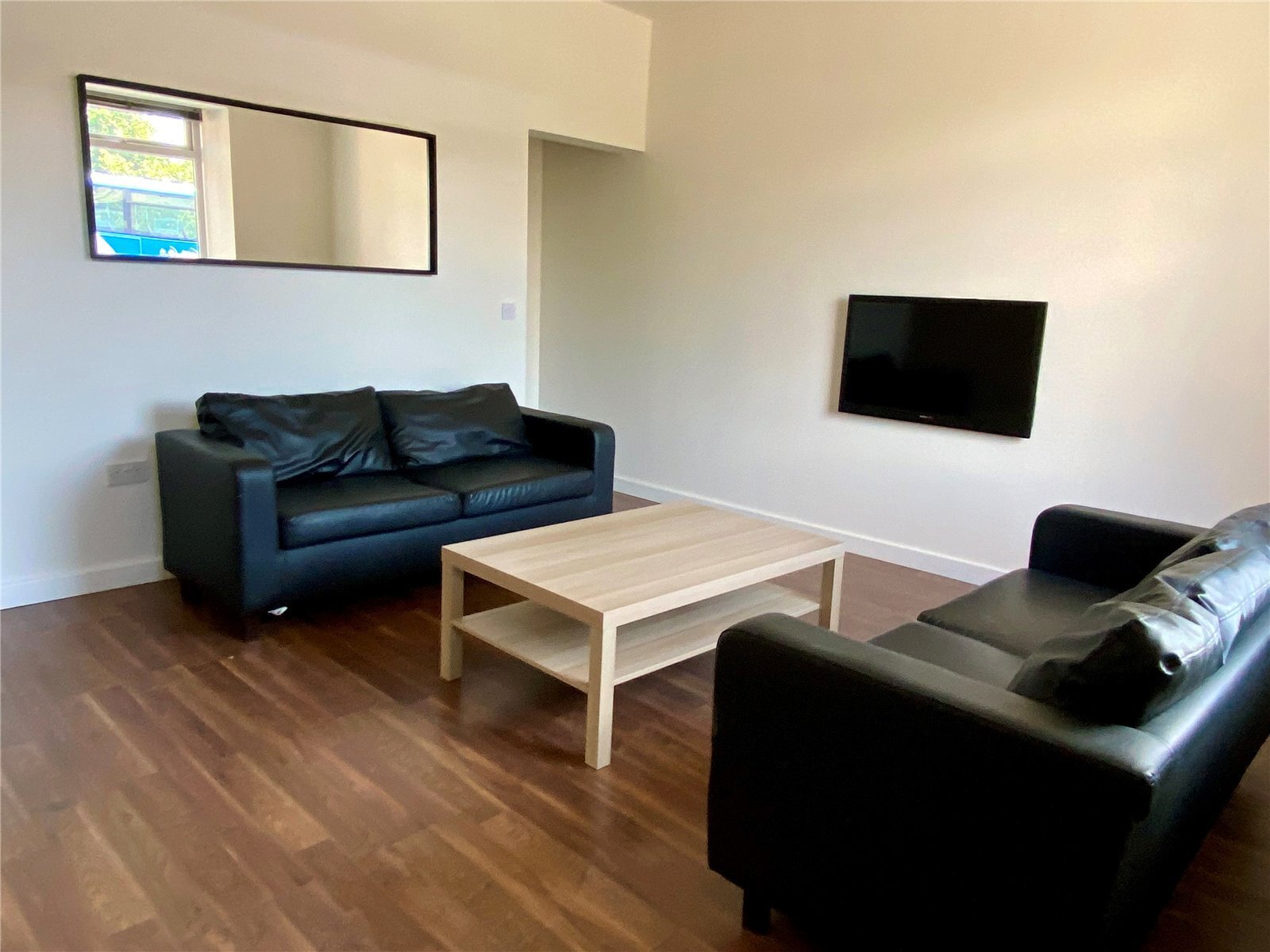 24 Victoria Street, Huddersfield, HD5 Image 4