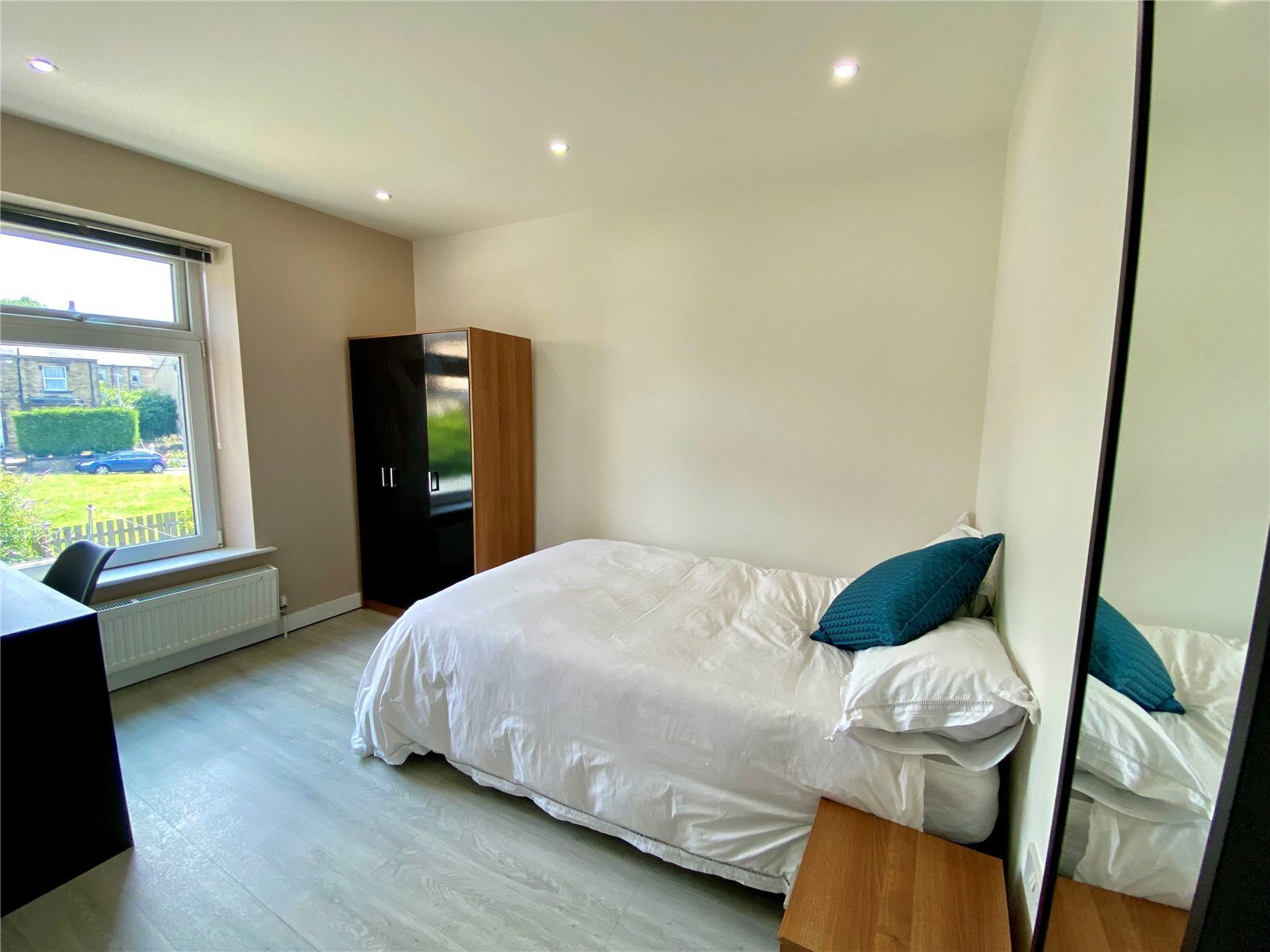24 Victoria Street, Huddersfield, HD5 Image 8